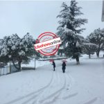 Nuk mbahet mend hera e fundit kur ka pasur kaq shumë dëborë në Libohovë. E keqja s’ka kaluar, situatë emergjente edhe për 24 orët e ardhshme (FOTO)