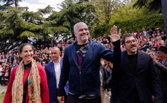Ndryshimet në qeveri, Flamur Golemi vlerëson Mirela Kumbaron dhe Bledi Çuçin Ndryshimet në qeveri, Flamur Golemi vlerëson Mirela Kumbaron dhe Bledi Çuçin
