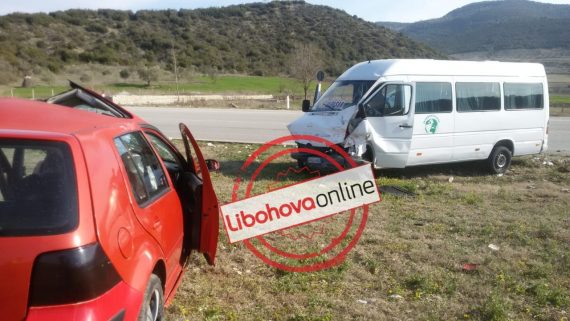 Aksident i rëndë, 8 të plagosur mbërrijnë në spitalin e Gjirokastrës, një vajzë dërgohet drejt Tiranës Aksident i rëndë, 8 të plagosur mbërrijnë në spitalin e Gjirokastrës, një vajzë dërgohet drejt Tiranës