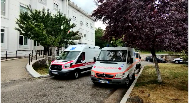  Goditet me sende të forta një oficer policie në Gjirokastër, mbërrin në spital në gjendje të rëndë (Emri)