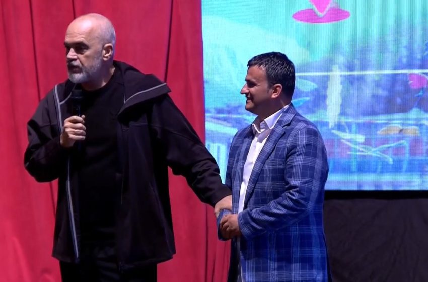 Rama konfirmon Flamur Golemin për një mandat të dytë në krye të Gjirokastrës: Më rezulton i vetmi doktor që është i mirë edhe për të punuar (VIDEO)
