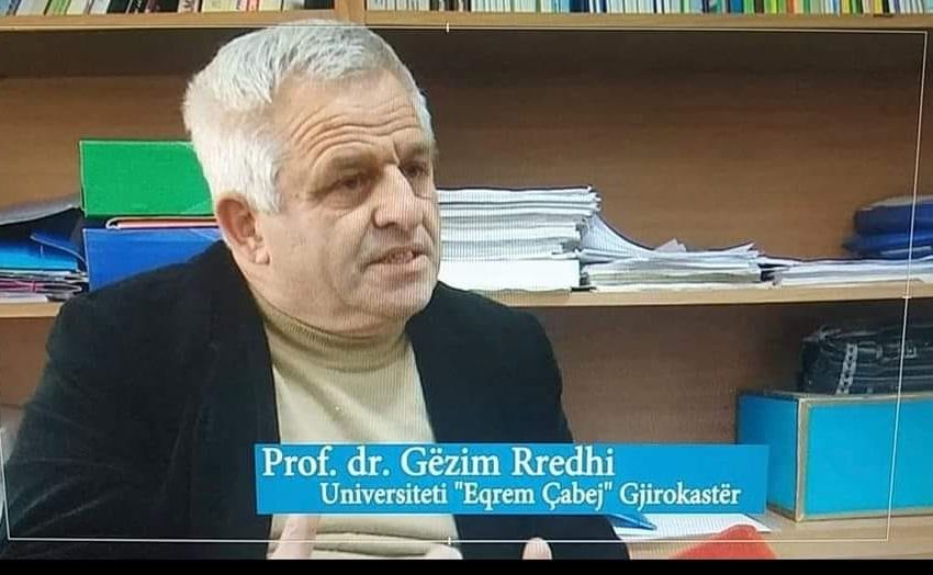  U rrëzua nga ulliri, ndërron jetë pedagogu i Universitetit të Gjirokastrës